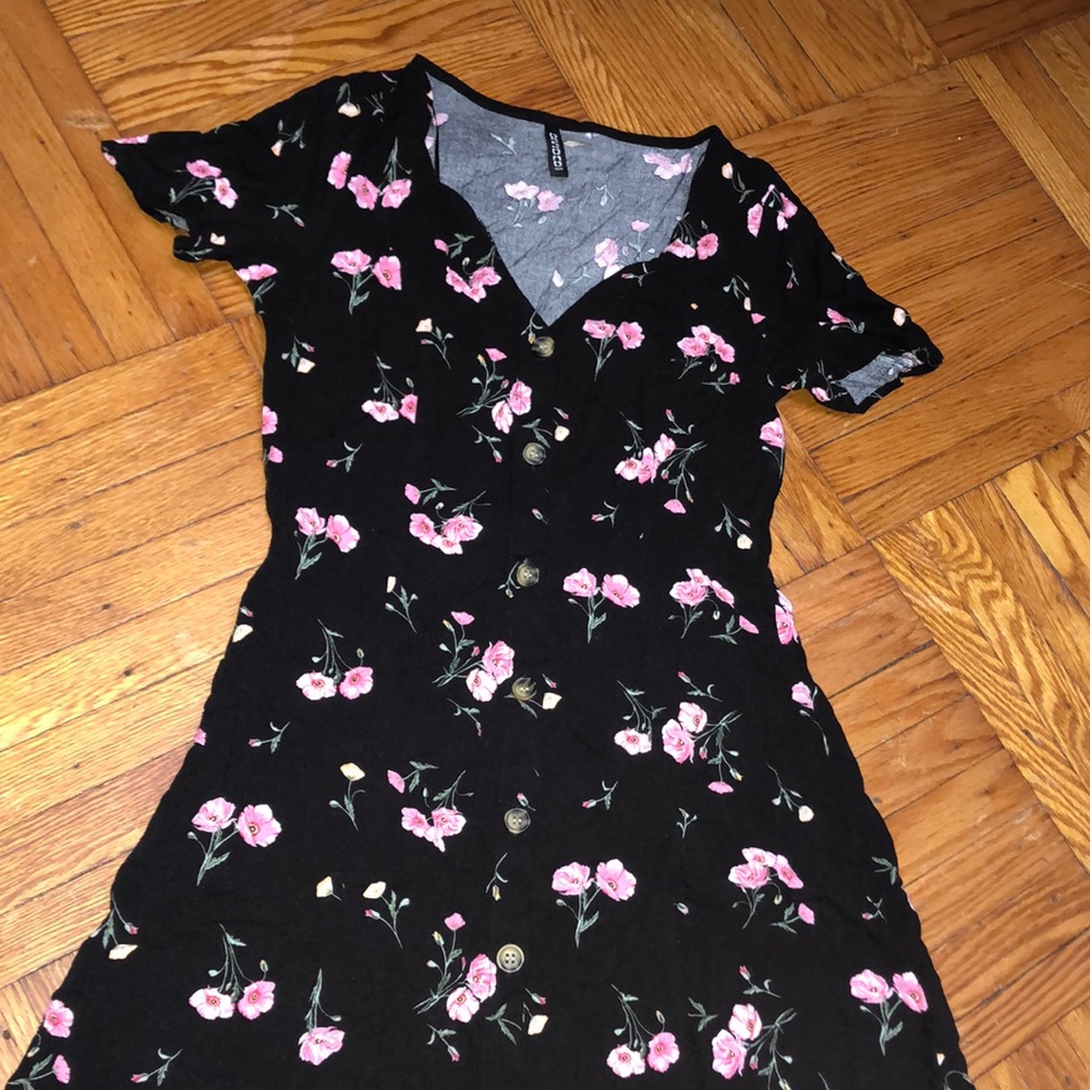 Dress - Picture 1 of 5